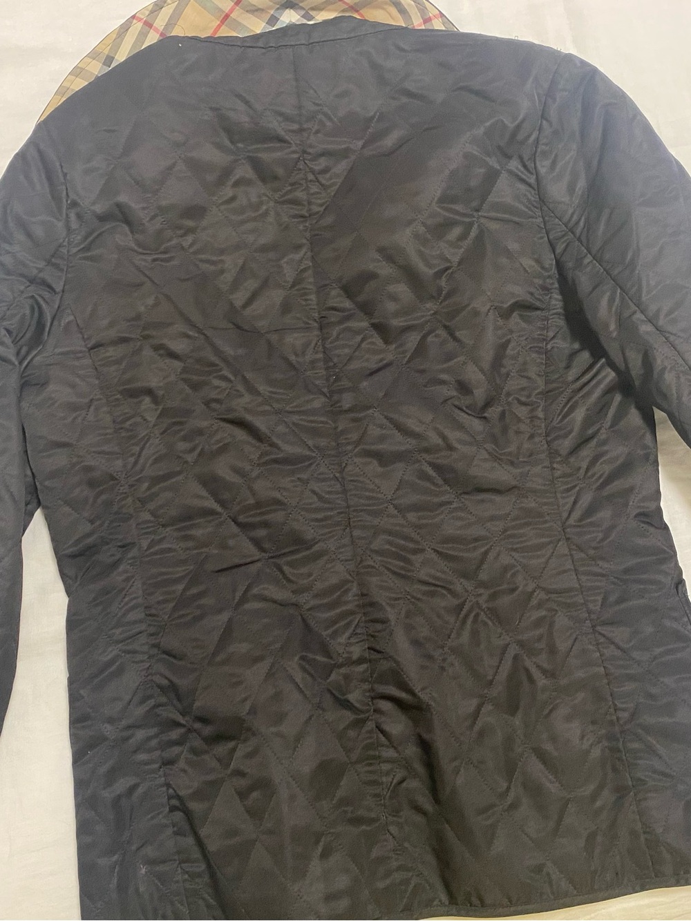 Burberry Quilted Black Jacket with Plaid Lining - Picture 5 of 5